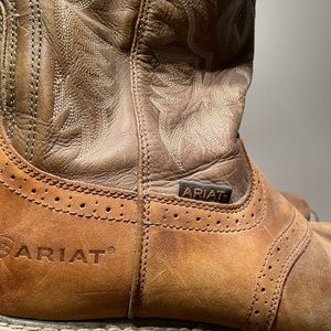 Ariat mid length cowboy/work boot.  Barely worn.  No box. Size 11D.